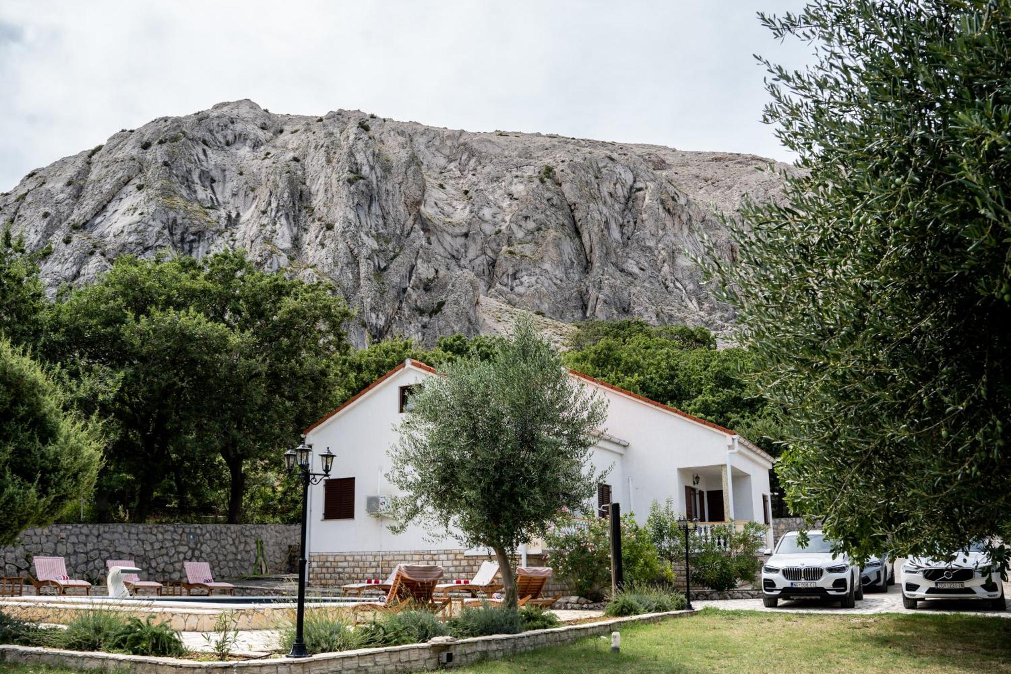 Villa Pag Dubrava Relax With Pool Bosana Exterior photo